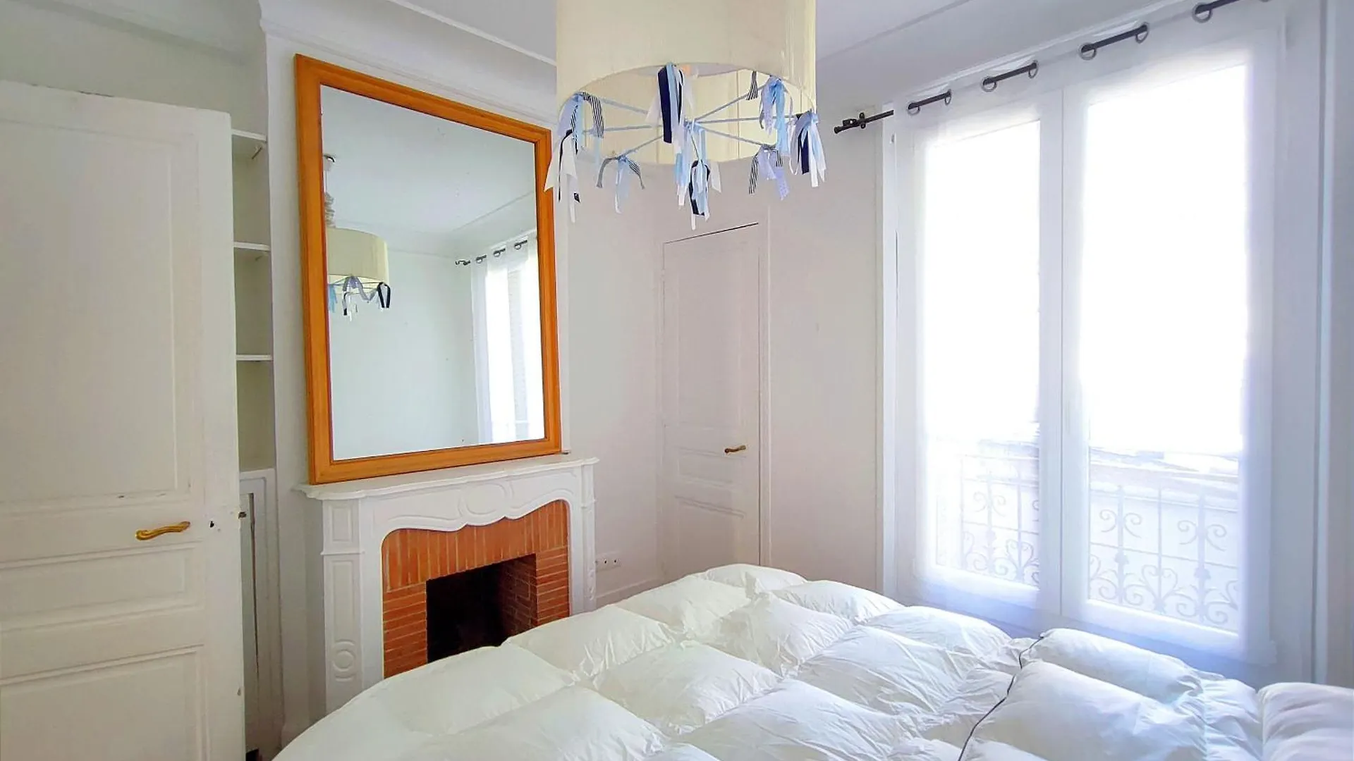 Rue Eugene Delacroix - Paris 16